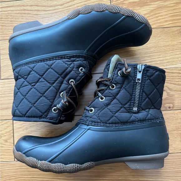 Sperry Salt Water Quilt Nylon Boots. - Picture 3 of 8